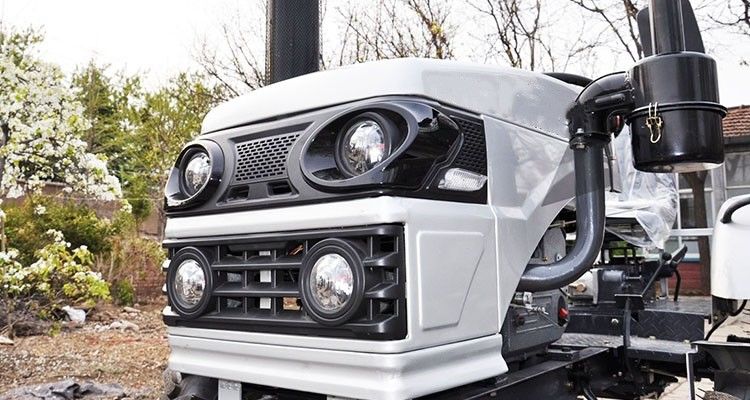 2WD 農用トラクター 12hp-24hp ベルトドライブ 4 ストック 水冷却 ディーゼルエンジン