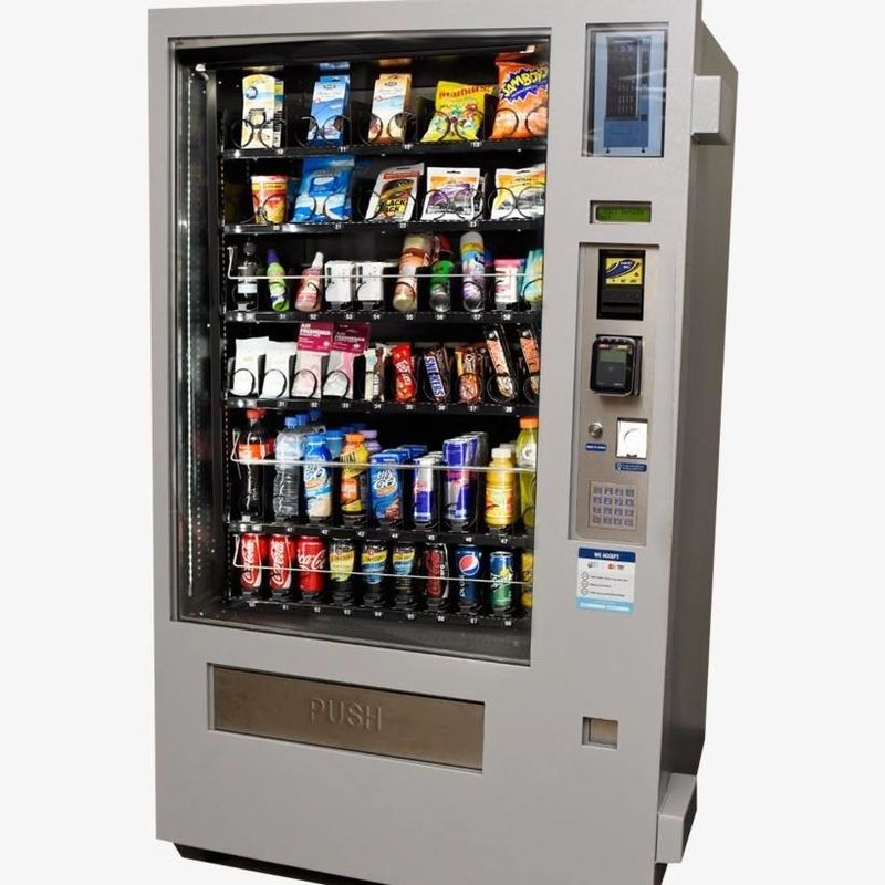 220V 50HZ 冷たい飲み物販売機 電圧内のカスタマイズされた色彩塗装ステッカー